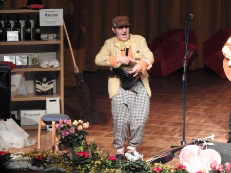 12. tradicionalni glasbeno-humoristični Valentinov koncert 94